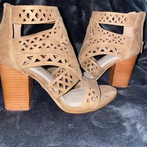 Tan heeled Sandels